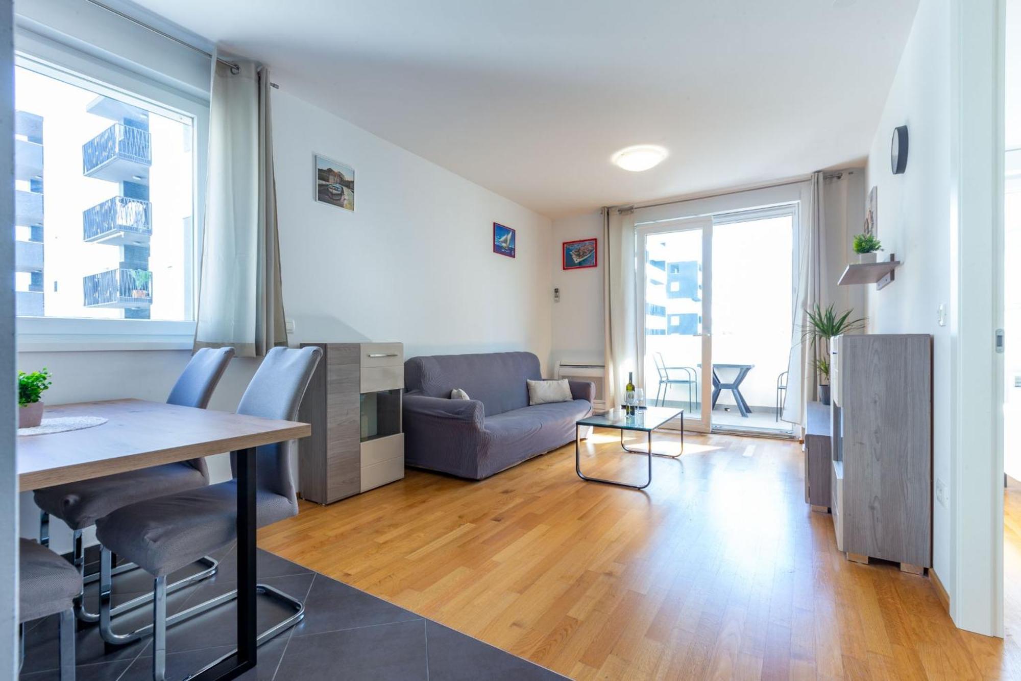 Bruno One Bedroom With Parking Apartment Zadar